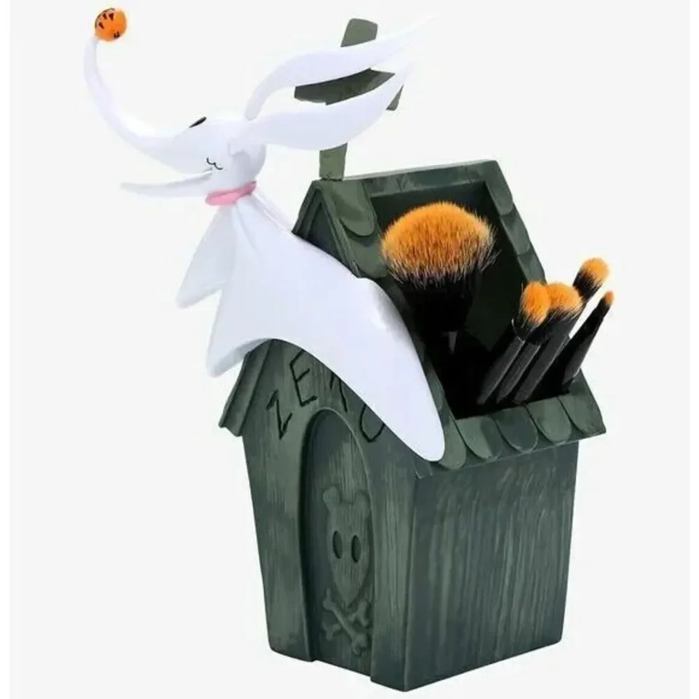 Loungefly Disney The Nightmare Before Christmas Zero's Doghouse Makeup Brush Set - Picture 2 of 3